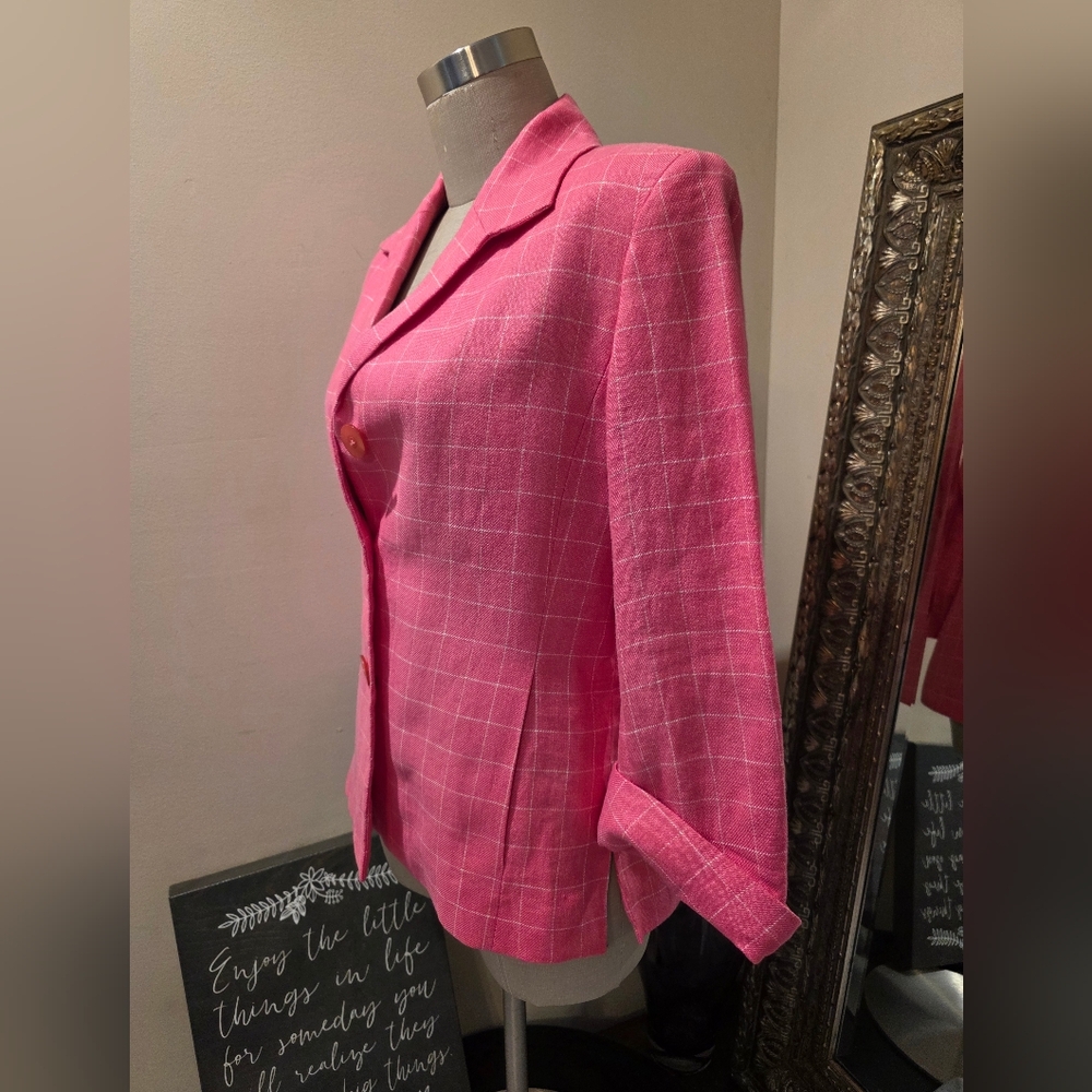 *Vintage* Jones New York Signature Blazer. 100% Linen. 'Tulip Pink'. Size 4. - Picture 3 of 7